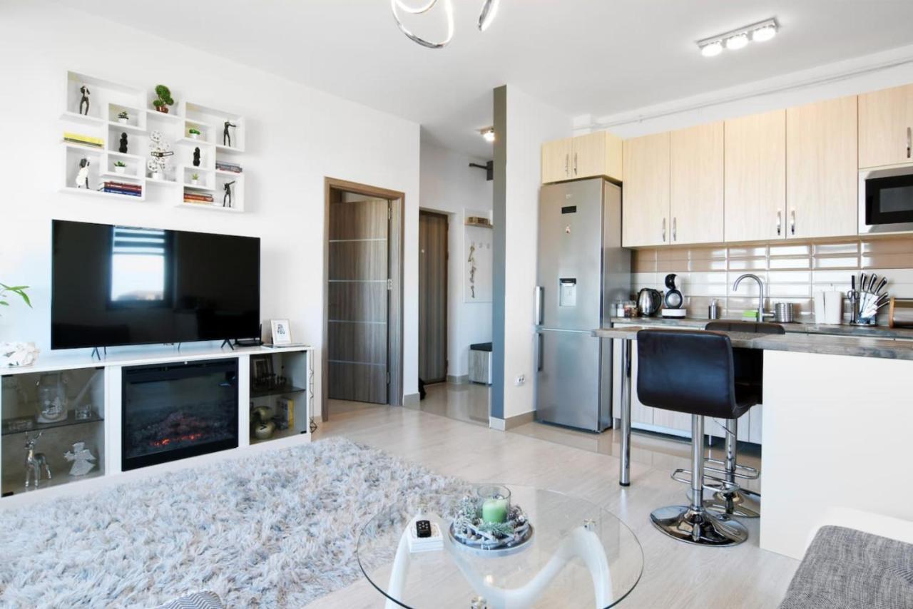 Luxor Apartment Otopeni Extérieur photo